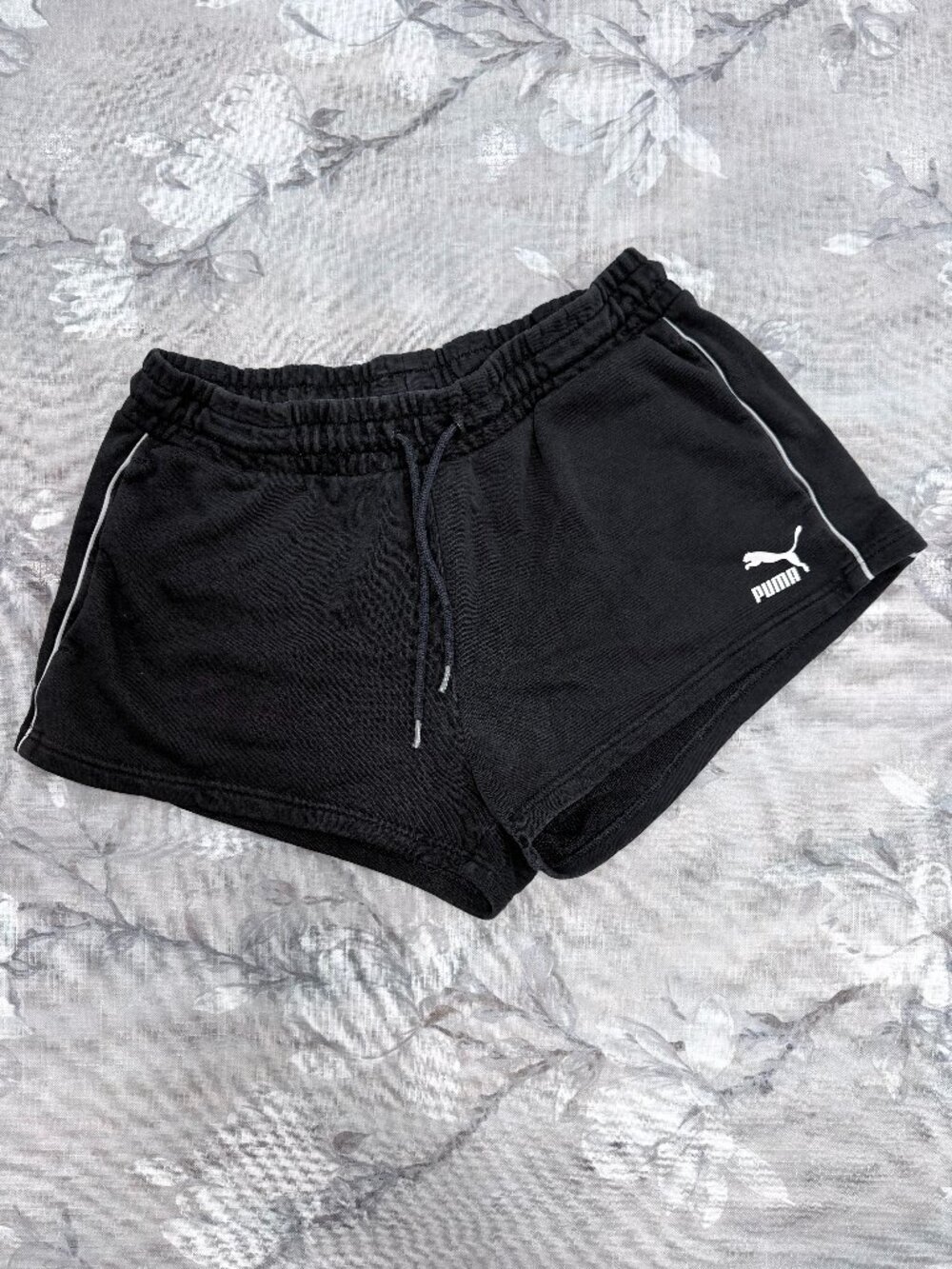 Puma Womens Medium Black Athletic Shorts Drawstring Elastic Waist Lounge Active
